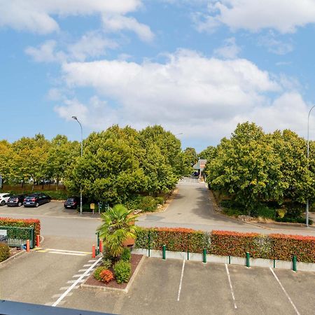 B&B Hotel Chartres Le Forum Le Coudray Bagian luar foto